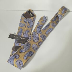 Tasso Elba Gold and Blue Verona Paisley Tie 100% Silk